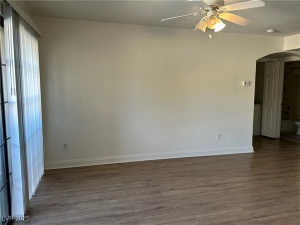 $995 | 5166 South Jones Boulevard, Unit 203, Las Vegas, NV 89118