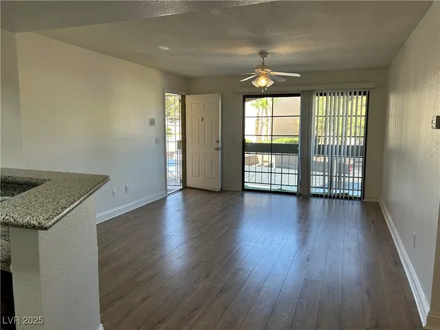 $1,095 | 5166 South Jones Boulevard, Unit 203, Las Vegas, NV 89118