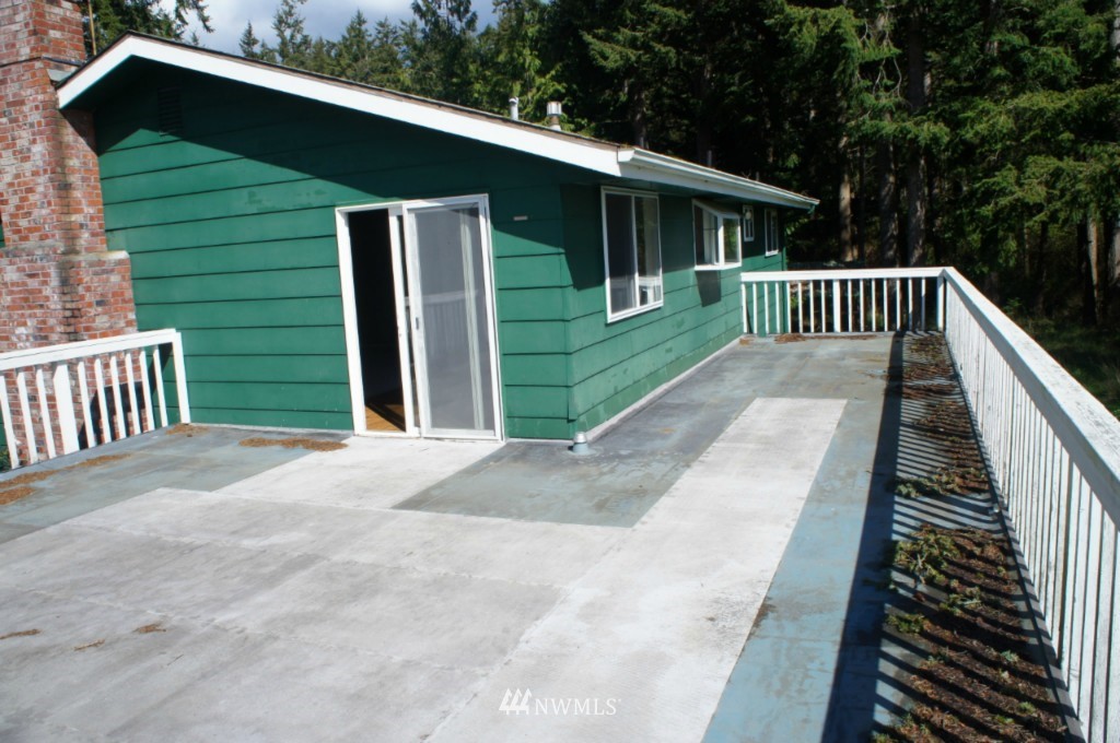 334 Valley Road Oak Harbor, WA 98277 - Photo 6 of 13 Gallery Image 6