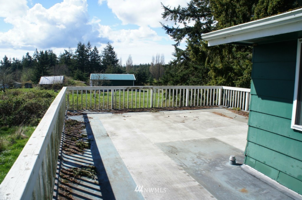 334 Valley Road Oak Harbor, WA 98277 - Photo 7 of 13 Gallery Image 7