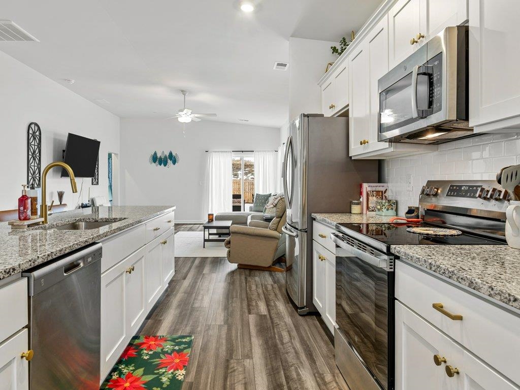 12062 Lansbury Drive Inman, SC 29349 - Photo 16 of 46