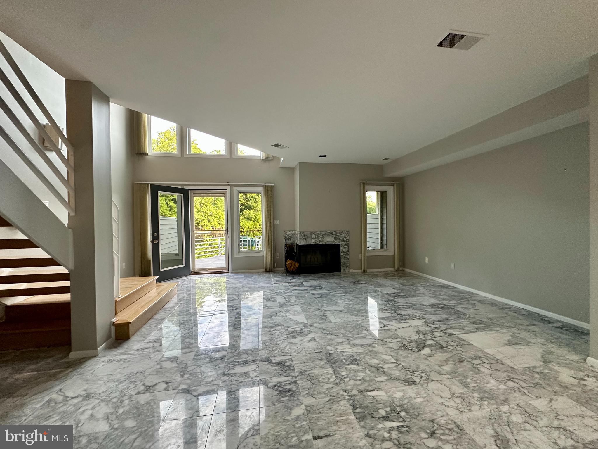1975 Lakeport Way Reston, VA 20191 - Photo 10 of 35