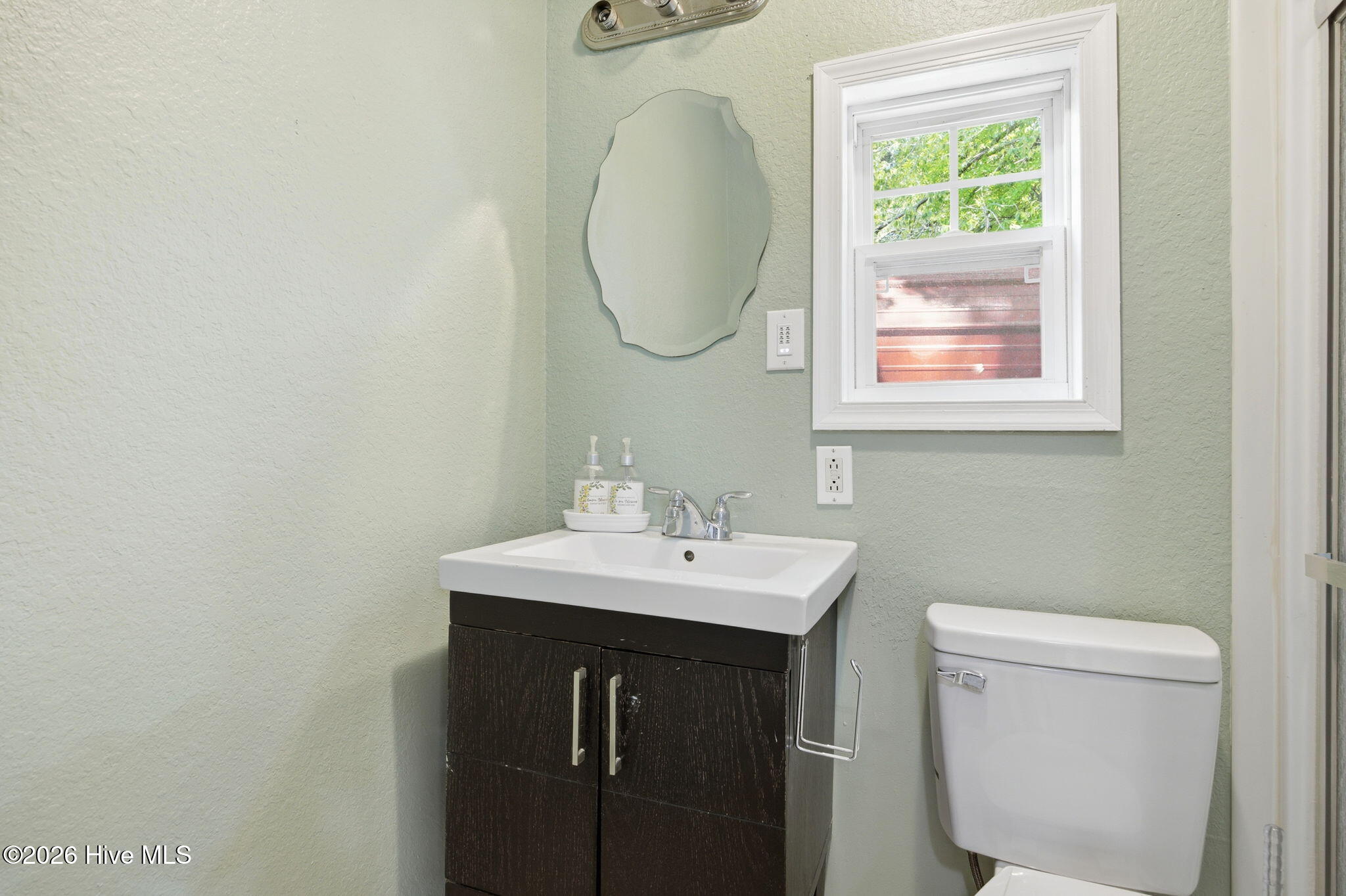 306 Bank Street Elizabeth City, NC 27909 - Photo 16 of 39 38-web-or-mls-img_0104