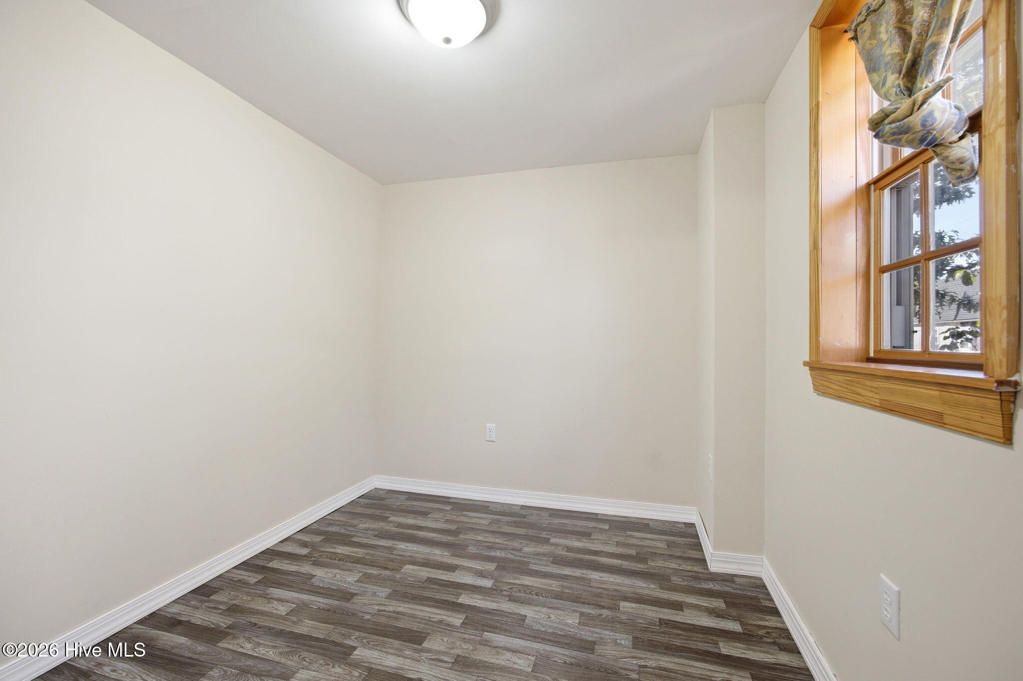 306 Bank Street Elizabeth City, NC 27909 - Photo 25 of 39 12-web-or-mls-img_0008 (1)