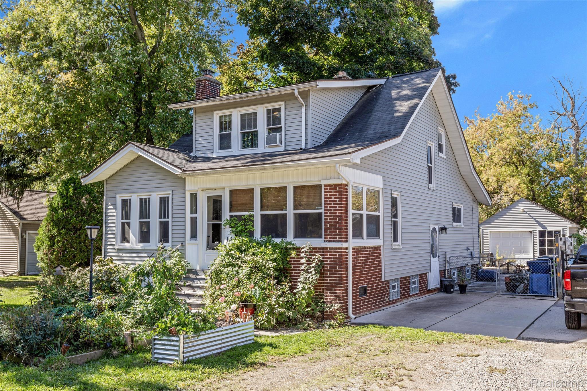 3080 Grant Road Rochester, MI 48309 - Photo 2 of 36 Gallery Image 2