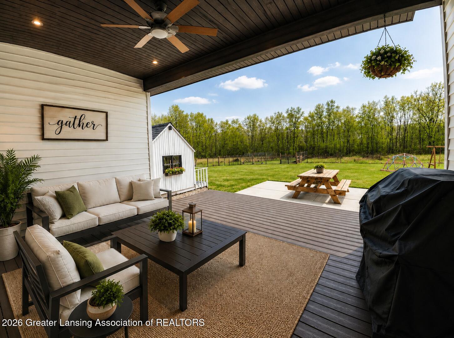 278 East Haslett Haslett, MI 48840 - Photo 4 of 44 Trex Deck Ai Stagged