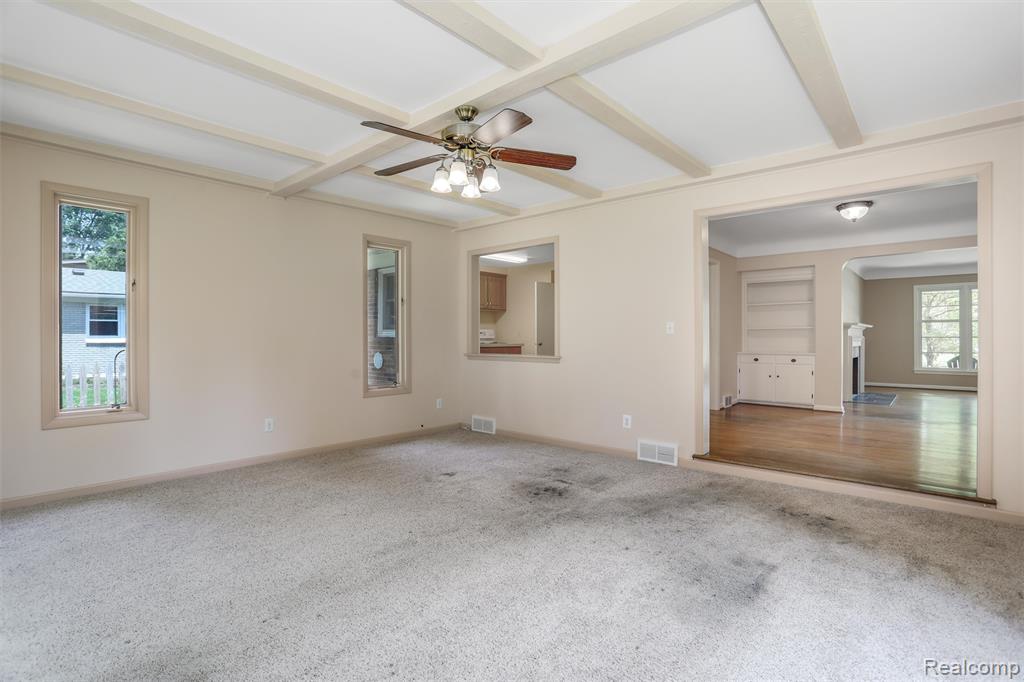 21235 River Road Grosse Pointe Woods, MI 48236 - Photo 14 of 33