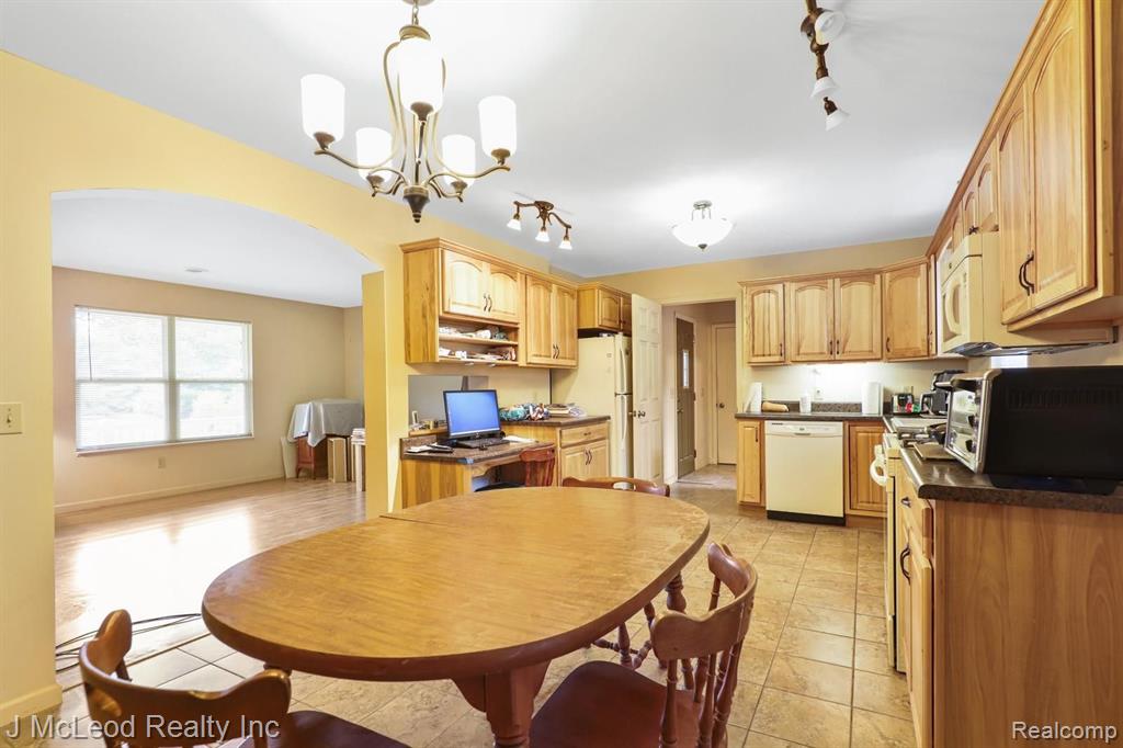 7593 Irish Road Millington, MI 48746 - Photo 14 of 57