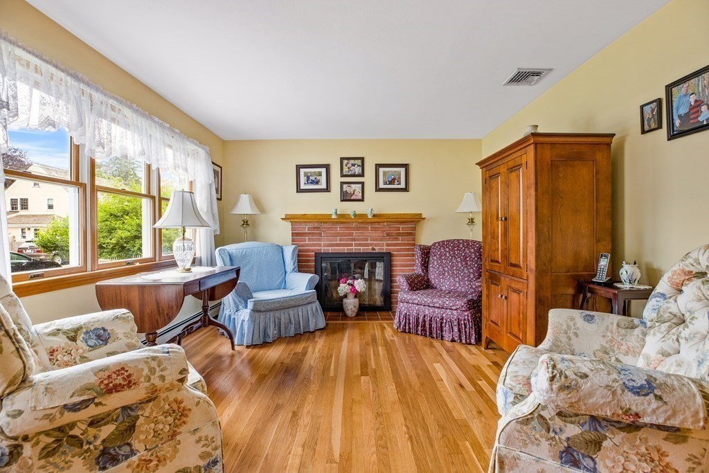 4 Marshall Road Hingham, MA 02043 - Photo 14 of 28 Gallery Image 14