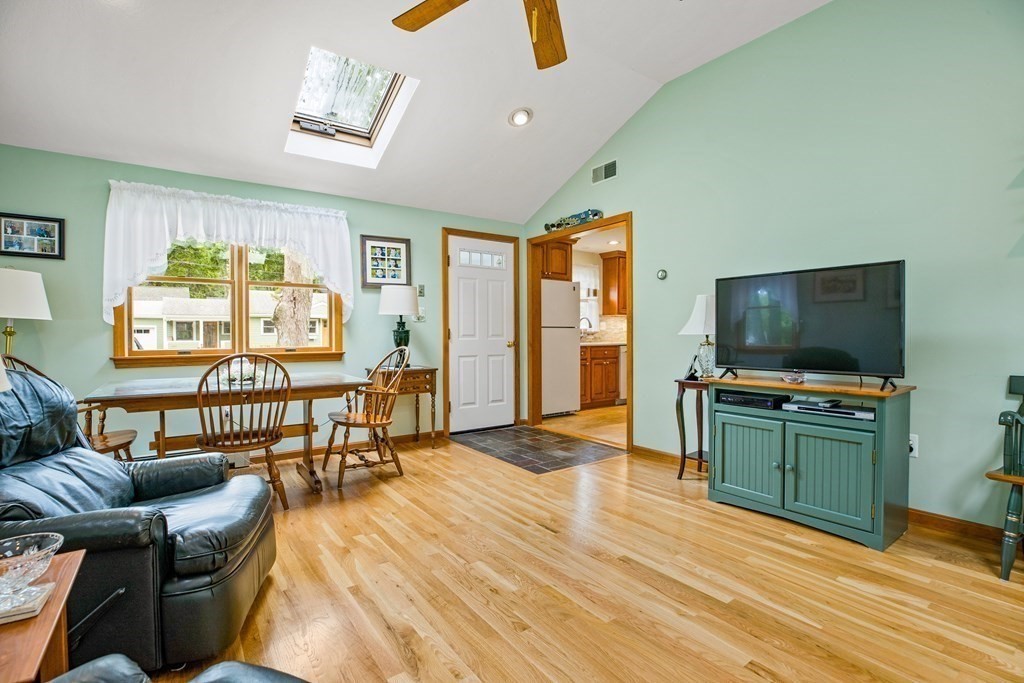 4 Marshall Road Hingham, MA 02043 - Photo 5 of 28 Gallery Image 5