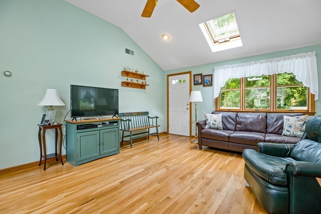 4 Marshall Road Hingham, MA 02043 - Photo 6 of 28 Gallery Image 6