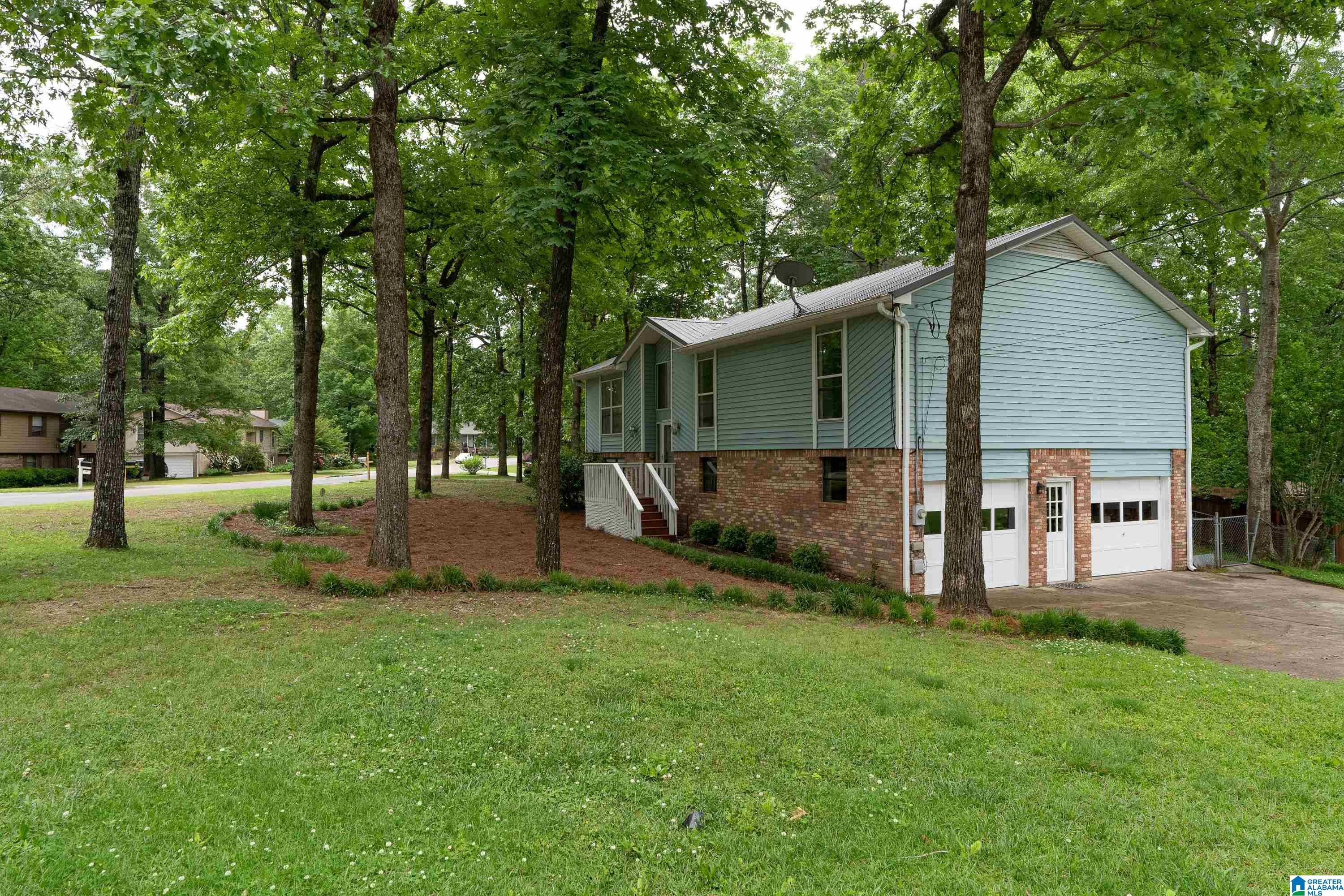 1121 6th Avenue Northwest Alabaster, AL 35007 - Photo 2 of 31