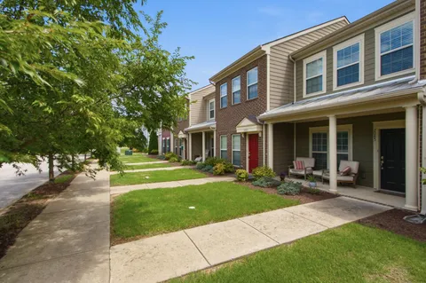 $299,900 | 2085 Hemlock Drive, Spring Hill, TN 37174