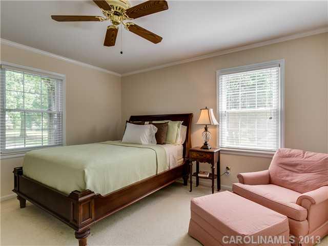 6304 Sharon Acres Road Charlotte, NC 28210 - Photo 13 of 16 Gallery Image 13