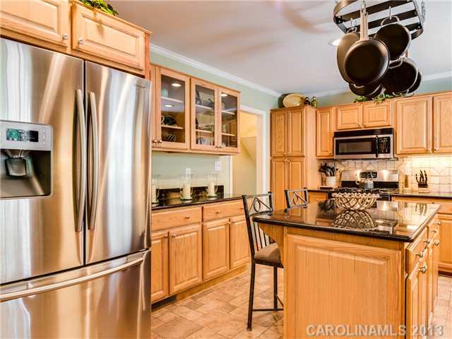 6304 Sharon Acres Road Charlotte, NC 28210 - Photo 5 of 16 Gallery Image 5