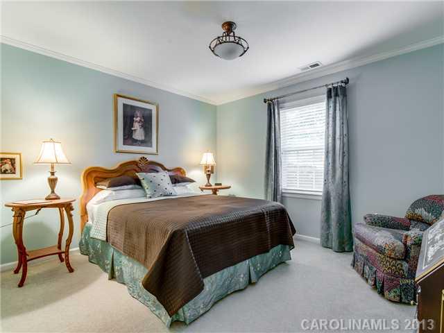 6304 Sharon Acres Road Charlotte, NC 28210 - Photo 9 of 16 Gallery Image 9