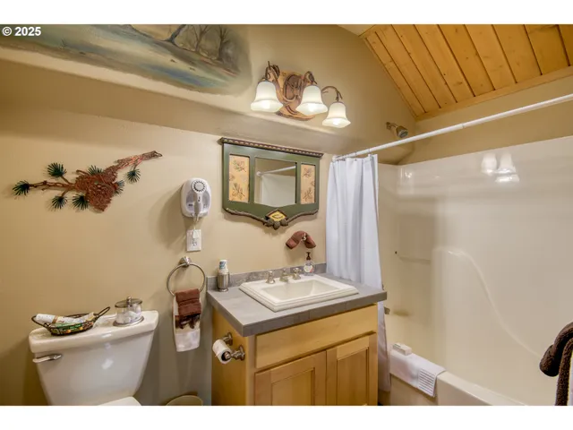 $1,600,000 | 49220 Wilson River Highway, Tillamook, OR 97141