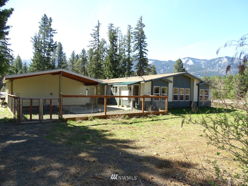 10523 Westside Road Cle Elum, WA 98922 - Photo 2 of 25 Gallery Image 2