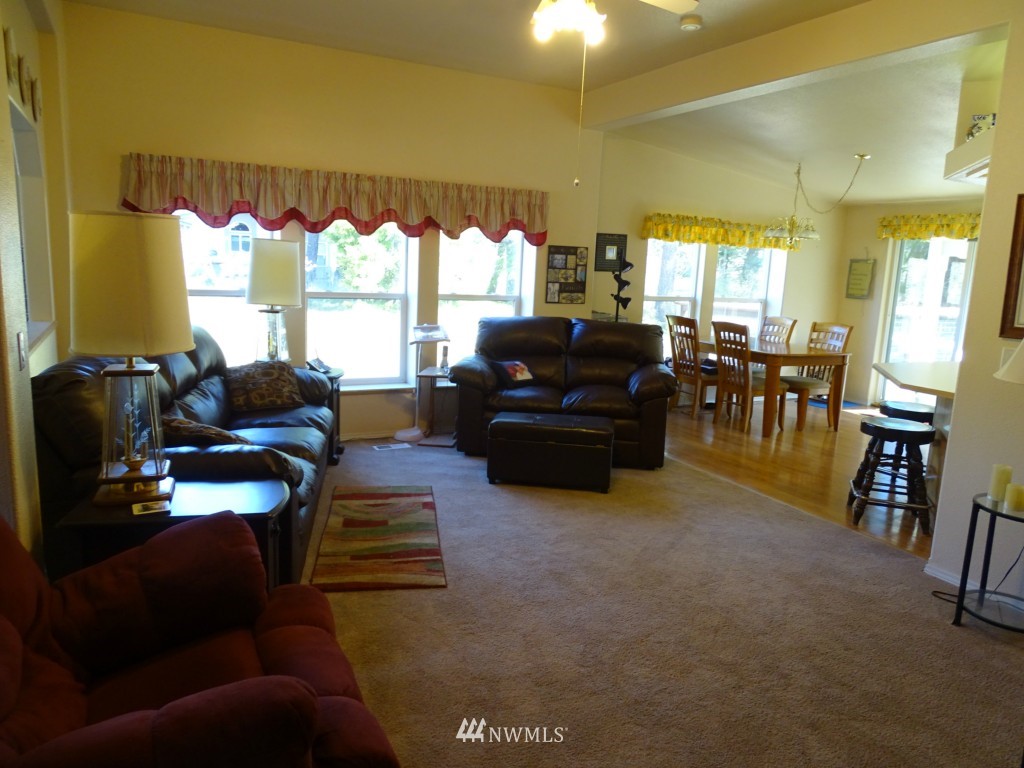 10523 Westside Road Cle Elum, WA 98922 - Photo 3 of 25 Gallery Image 3