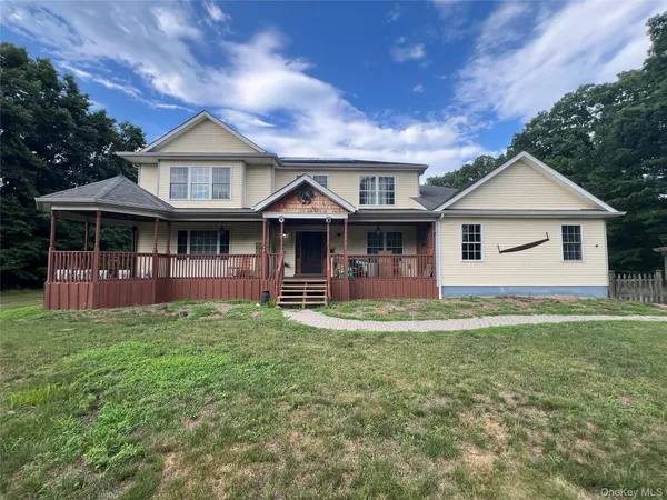 $625,000 | 44 Paglia Drive, Middletown, NY 10932
