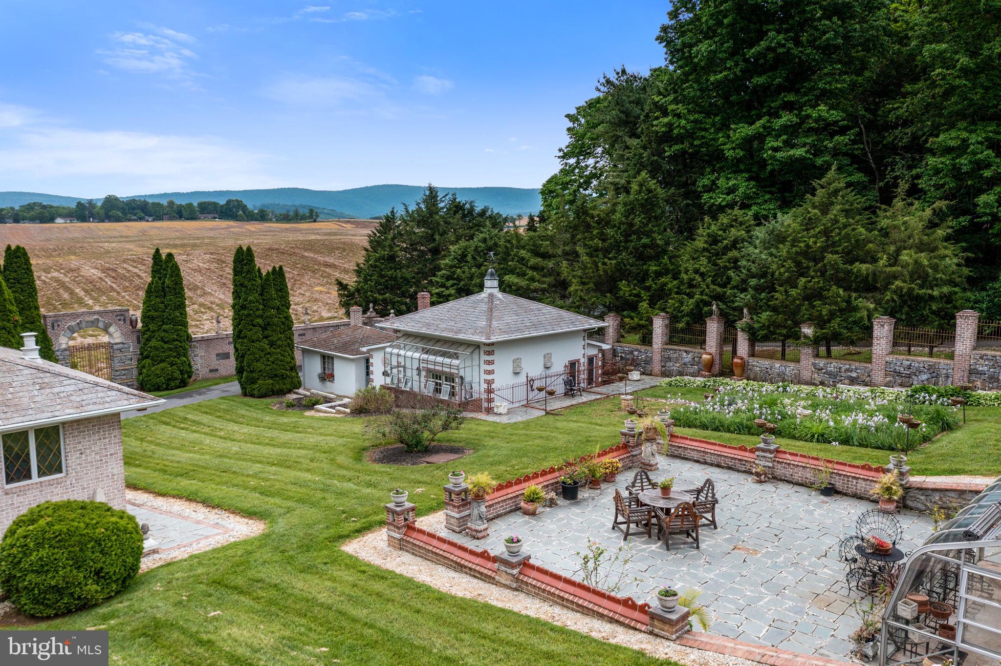 1100 Keyes Ferry Road Charles Town, WV 25414 - Photo 18 of 101 Gallery Image 18