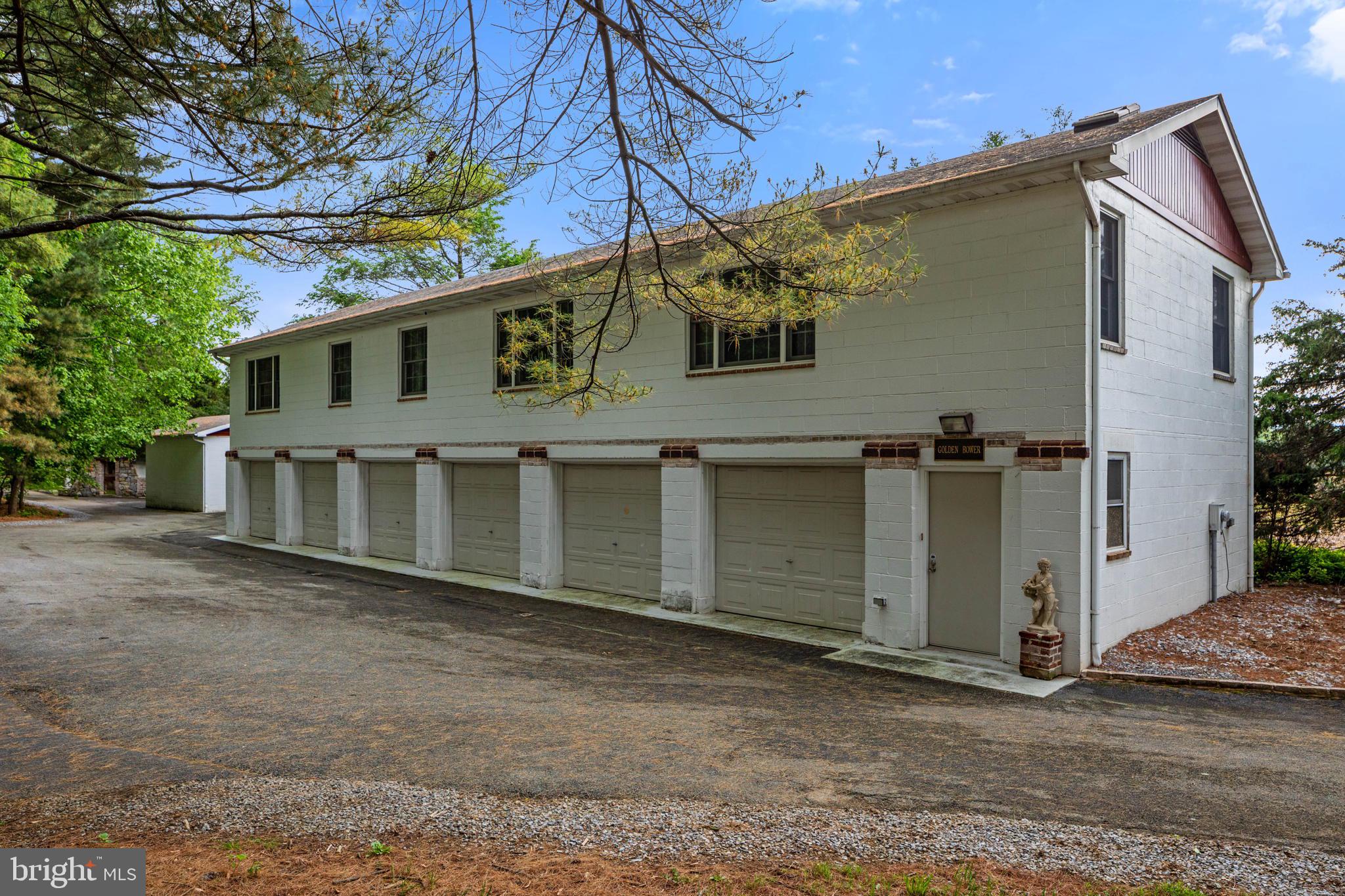 1100 Keyes Ferry Road Charles Town, WV 25414 - Photo 27 of 101 Apartment/6 bay garage