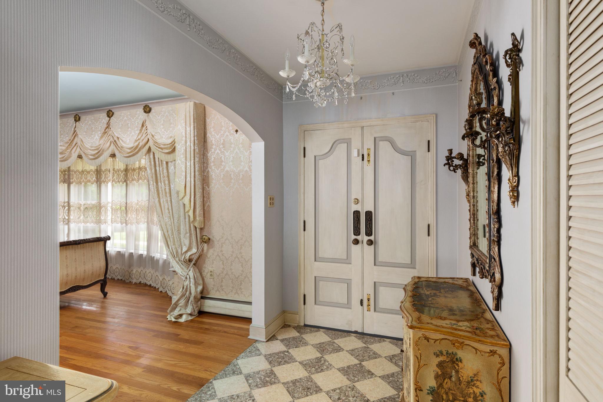 1100 Keyes Ferry Road Charles Town, WV 25414 - Photo 50 of 101 Main House Foyer