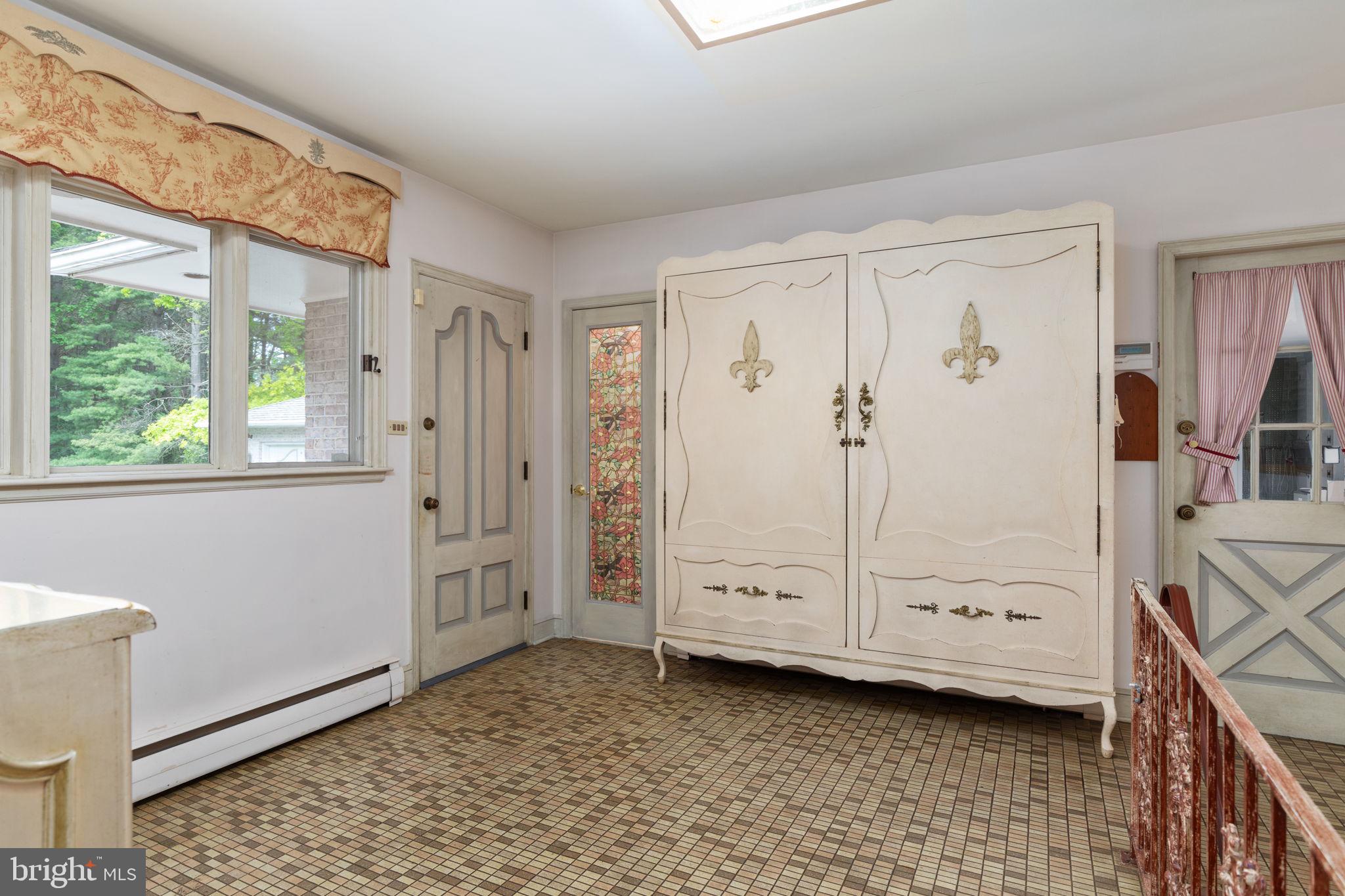 1100 Keyes Ferry Road Charles Town, WV 25414 - Photo 71 of 101 Main House Laundry Room
