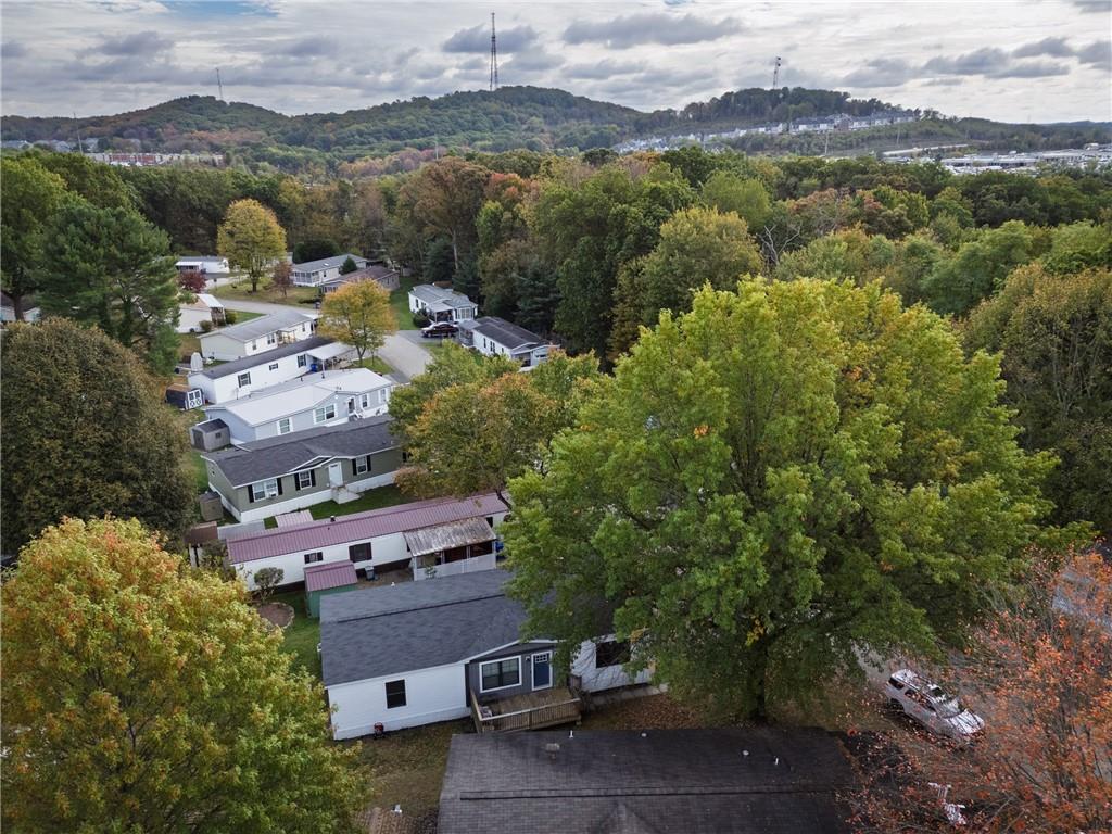 426 Perry Circle Cranberry Township, PA 16066 - Photo 34 of 35 an aerial view of a city with lots of residential buildings