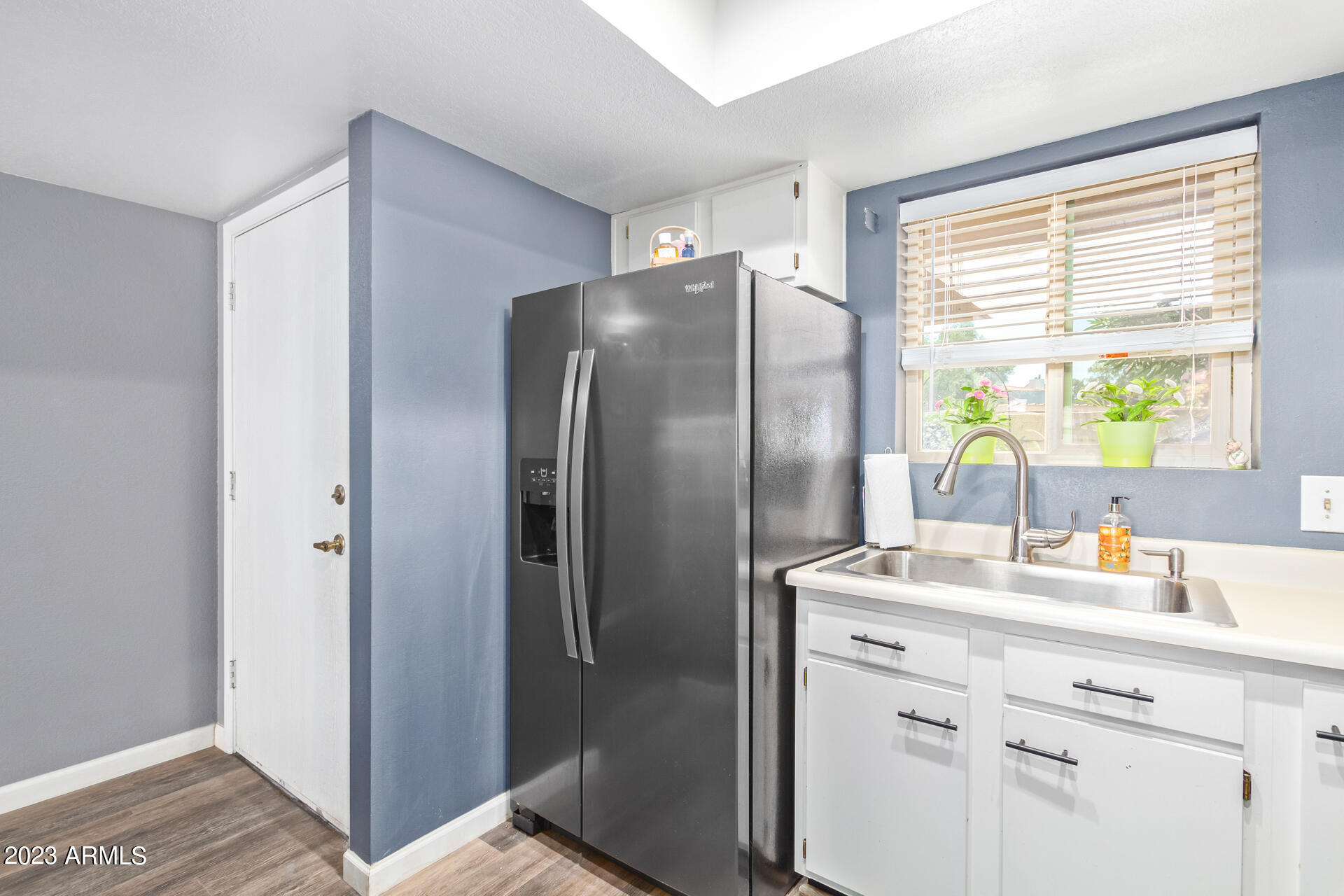 4150 East Cactus Road, Unit 106 Phoenix, AZ 85032 - Photo 3 of 18 Morning Sun to Kitchen