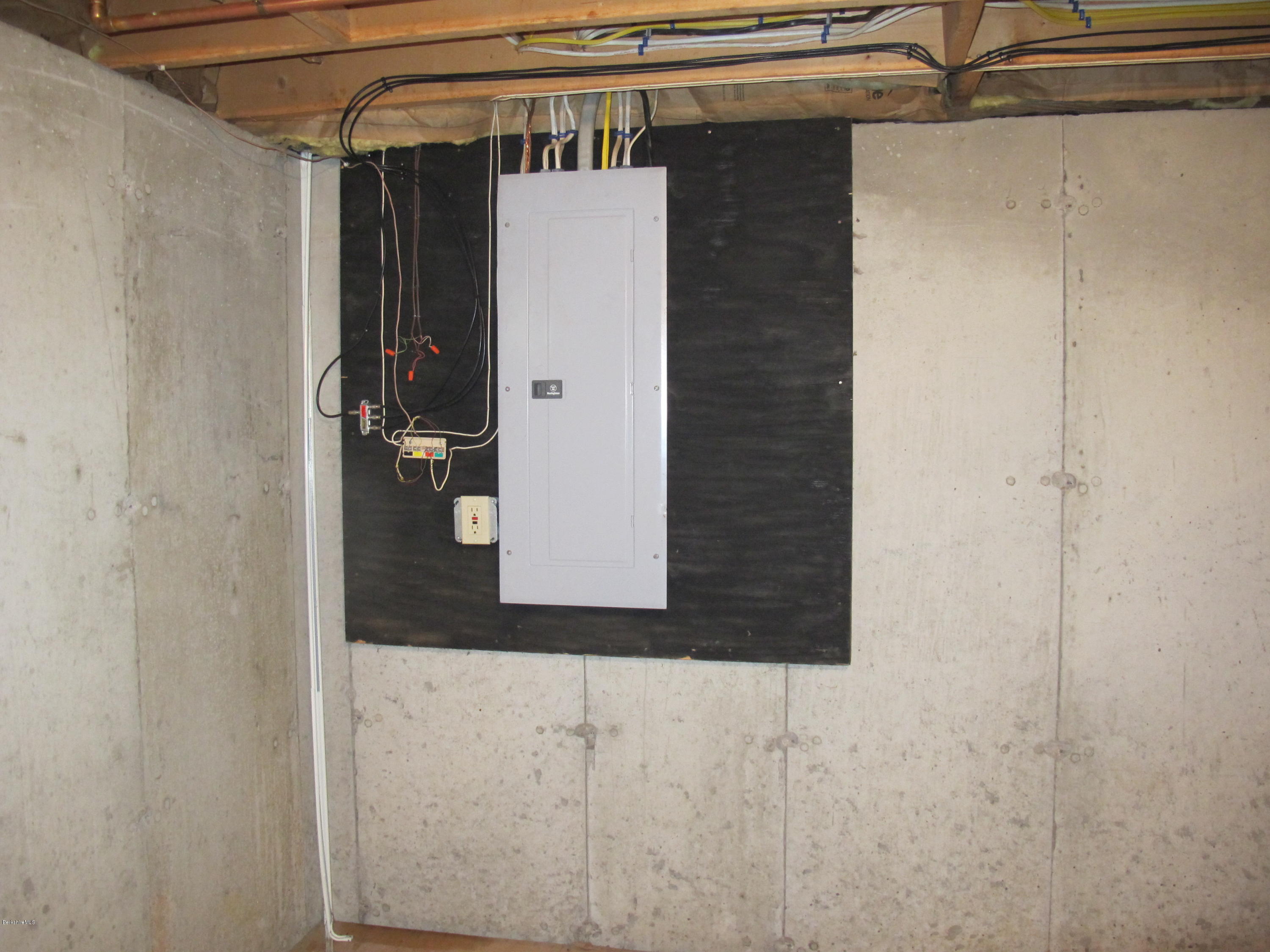 54 Salisbury Road Sheffield, MA 01257 - Photo 24 of 27 a bathroom with a shower and a sink
