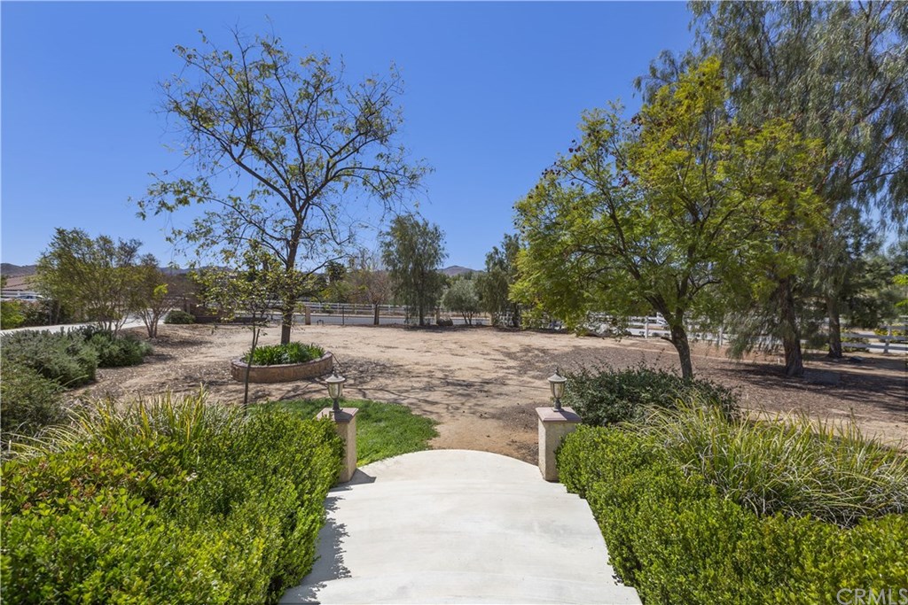 16920 Edge Gate Drive Riverside, CA 92504 - Photo 14 of 67