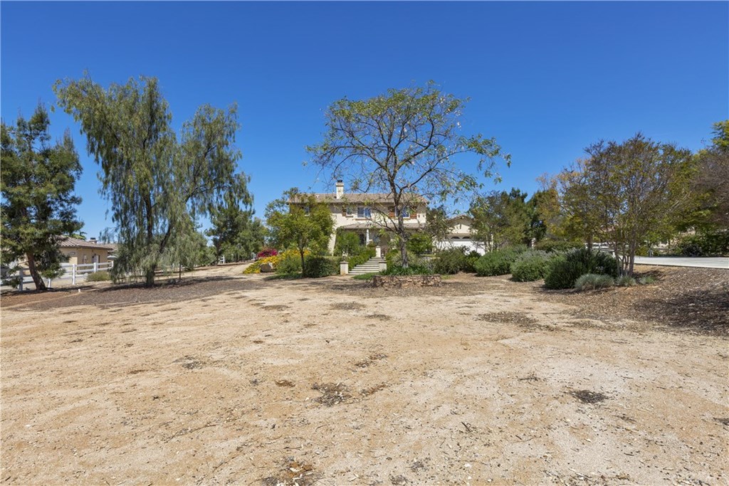 16920 Edge Gate Drive Riverside, CA 92504 - Photo 16 of 67