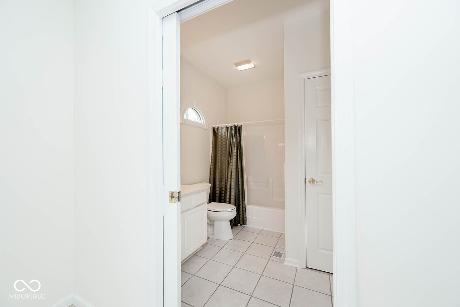 5165 Hawks Point Road Indianapolis, IN 46226 - Photo 11 of 47