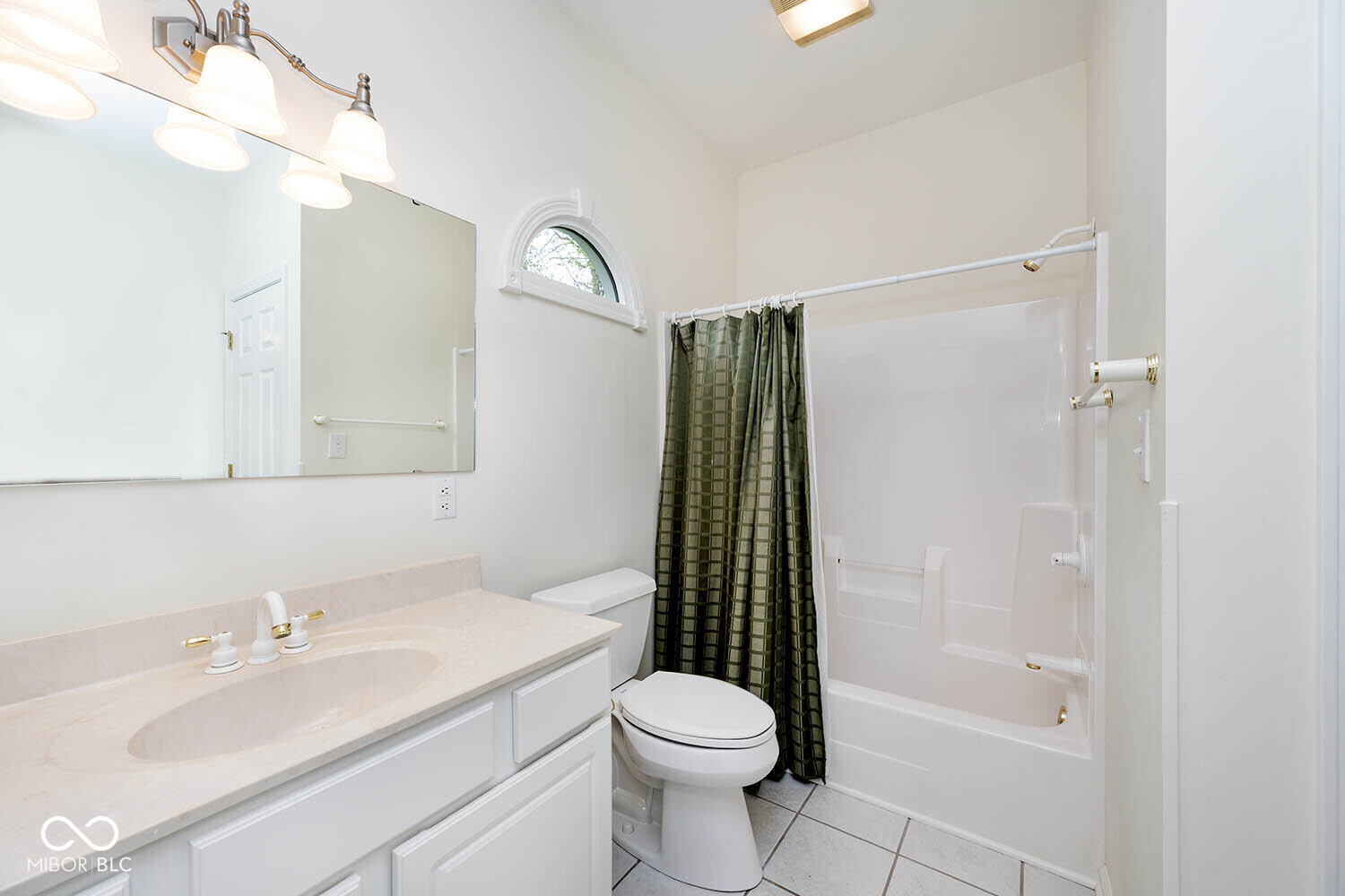 5165 Hawks Point Road Indianapolis, IN 46226 - Photo 12 of 47