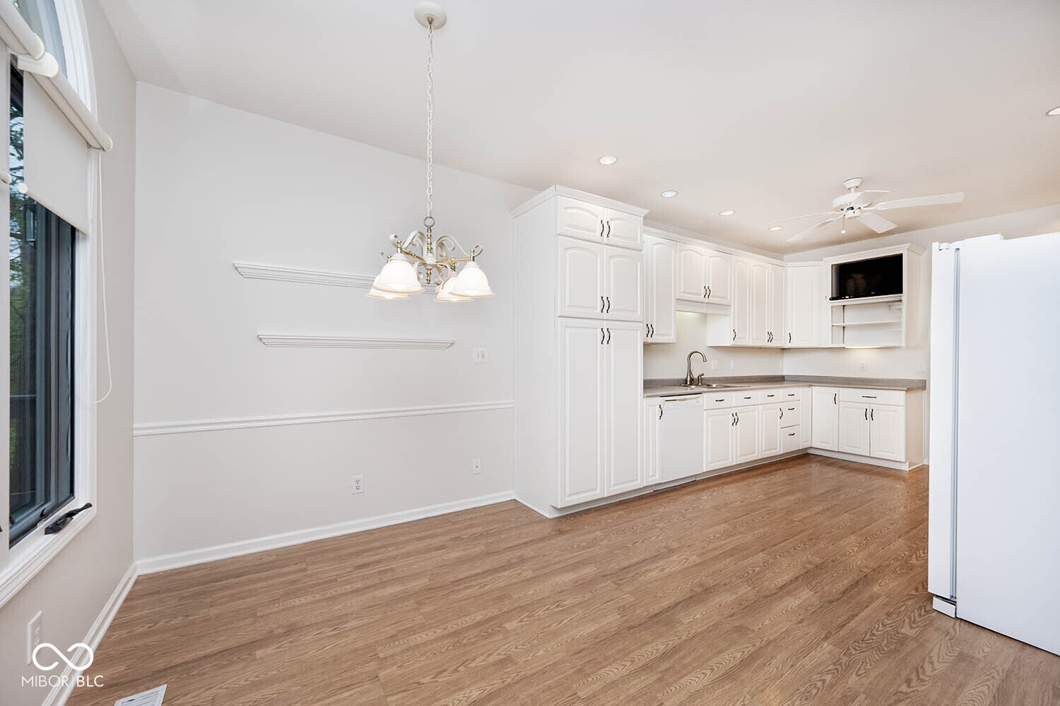 5165 Hawks Point Road Indianapolis, IN 46226 - Photo 16 of 47