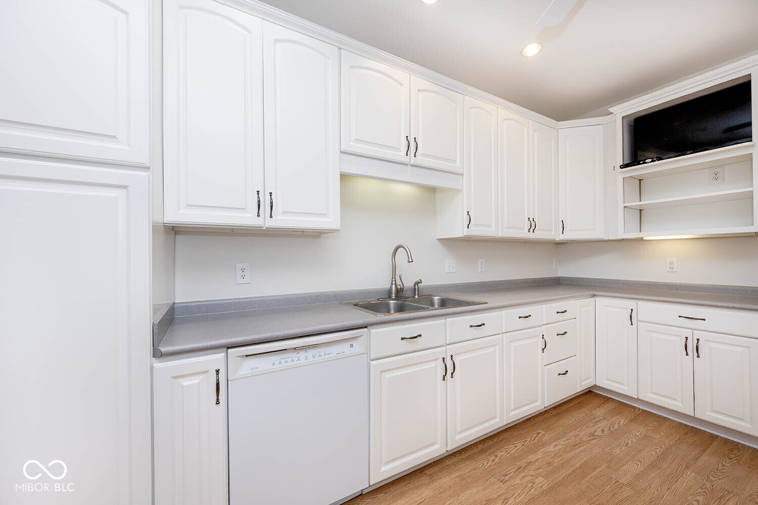 5165 Hawks Point Road Indianapolis, IN 46226 - Photo 18 of 47