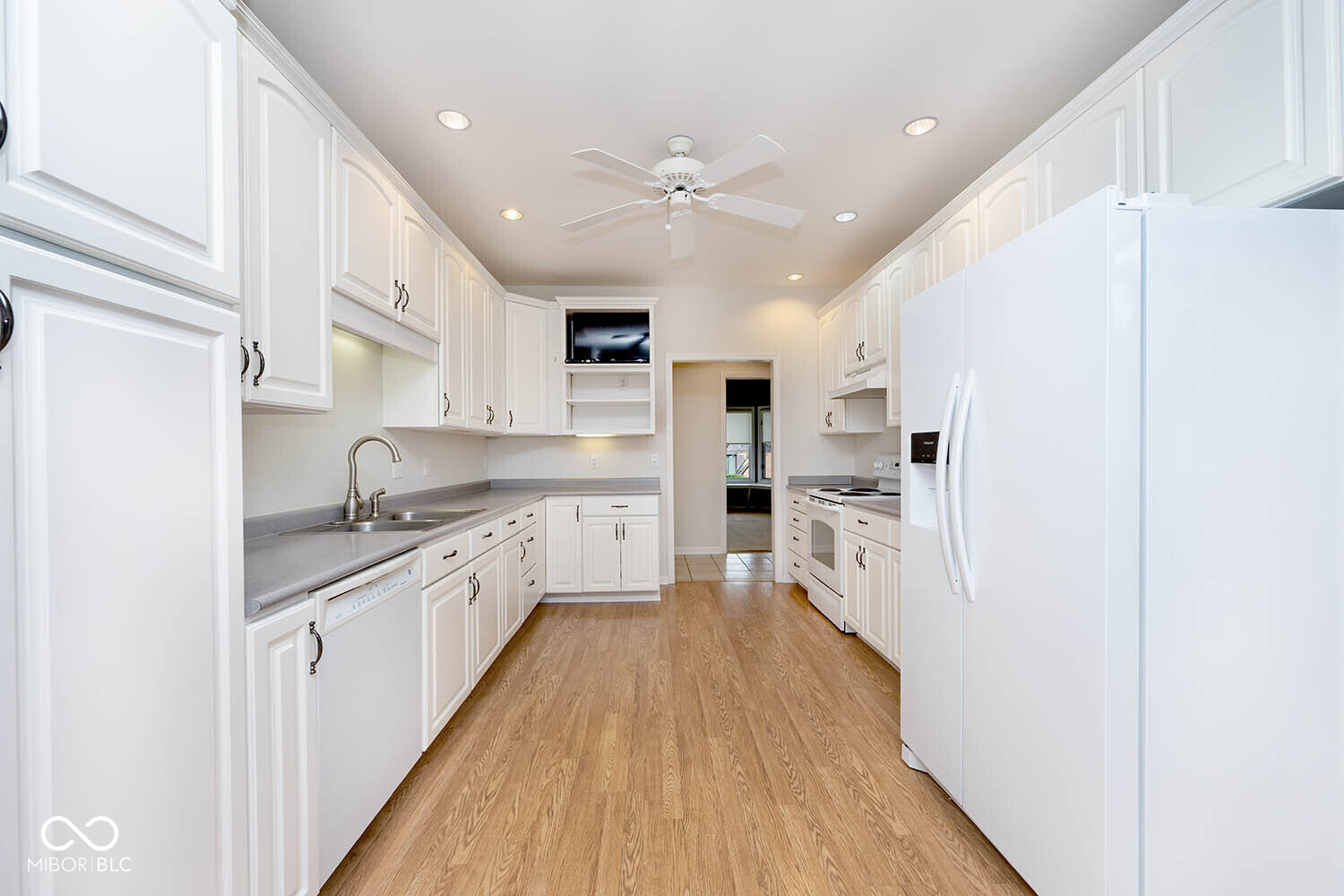 5165 Hawks Point Road Indianapolis, IN 46226 - Photo 20 of 47