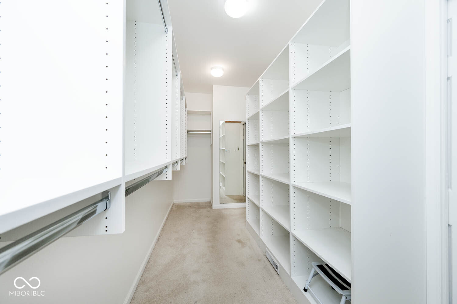 5165 Hawks Point Road Indianapolis, IN 46226 - Photo 26 of 47