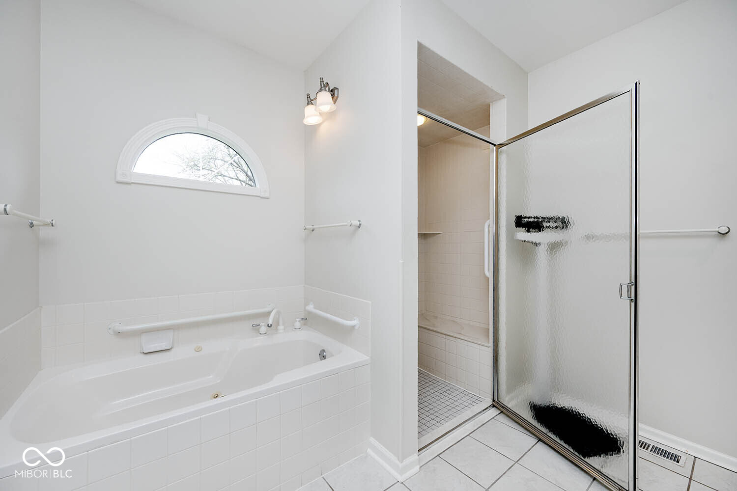 5165 Hawks Point Road Indianapolis, IN 46226 - Photo 28 of 47