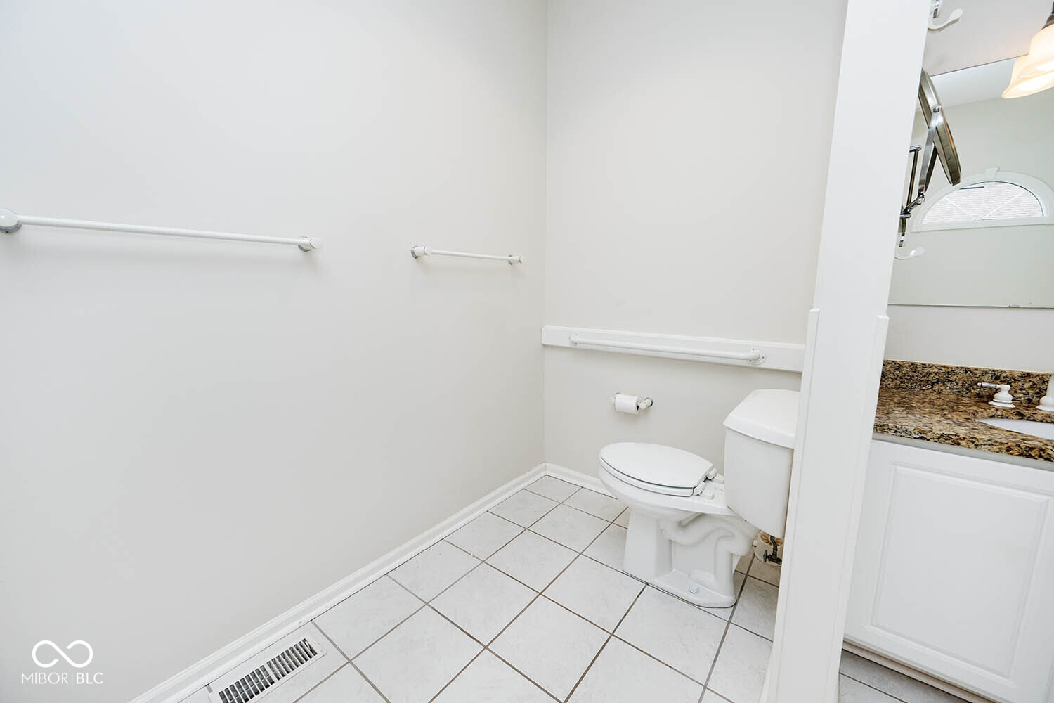 5165 Hawks Point Road Indianapolis, IN 46226 - Photo 29 of 47