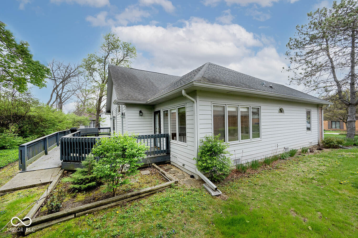 5165 Hawks Point Road Indianapolis, IN 46226 - Photo 36 of 47