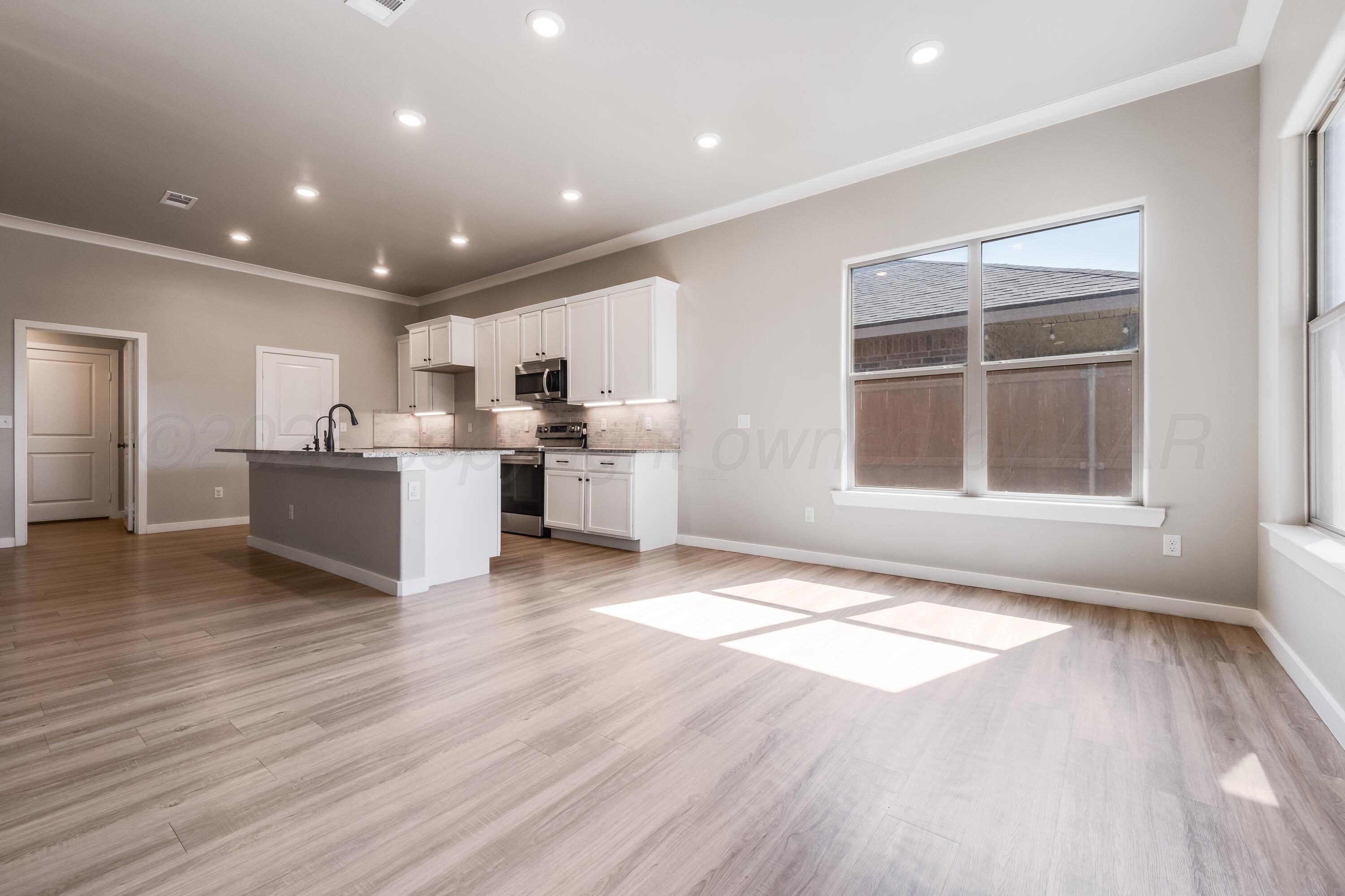 1639 Montaluse Road Amarillo, TX 79118 - Photo 10 of 31 Dining Area