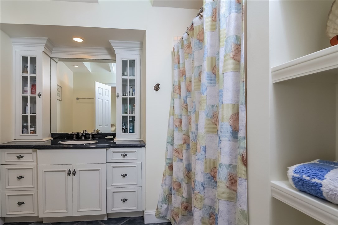 1079 Corn Neck Road Block Island, RI 02807 - Photo 20 of 42