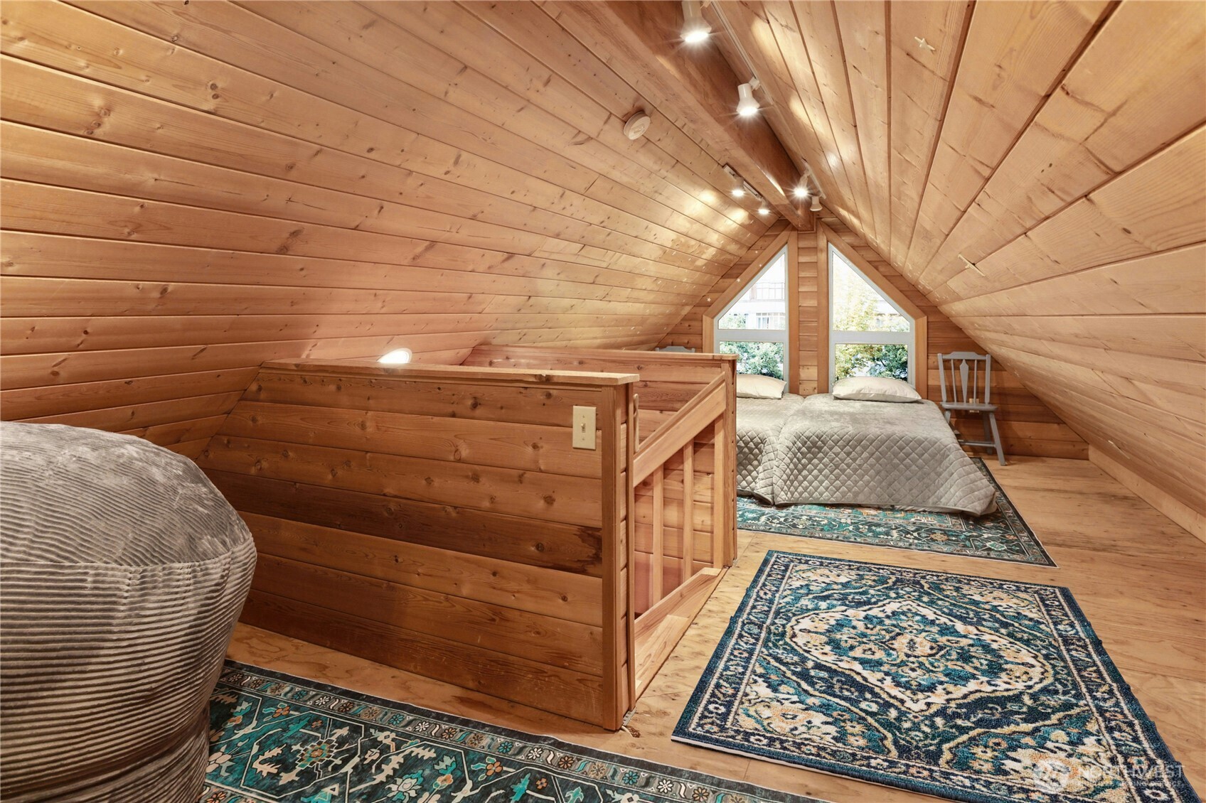 5 Smugglers Cove Road Friday Harbor, WA 98250 - Photo 15 of 36 a view of entryway with a rug