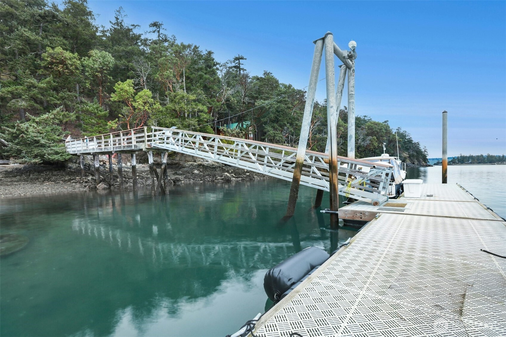 5 Smugglers Cove Road Friday Harbor, WA 98250 - Photo 30 of 36 a view of lake from deck