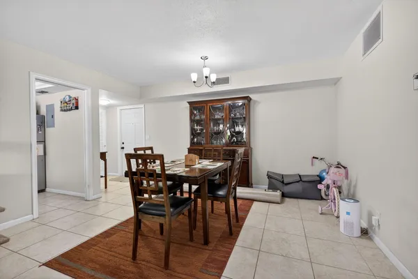 $129,900 | 5510 Tamberlane Circle, Unit 148, Palm Beach Gardens, FL 33418