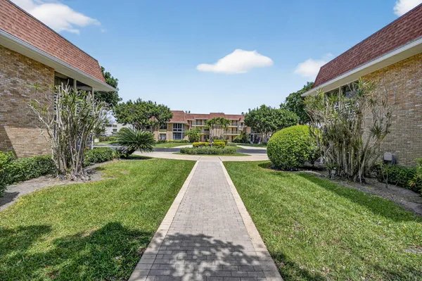 $129,900 | 5510 Tamberlane Circle, Unit 148, Palm Beach Gardens, FL 33418