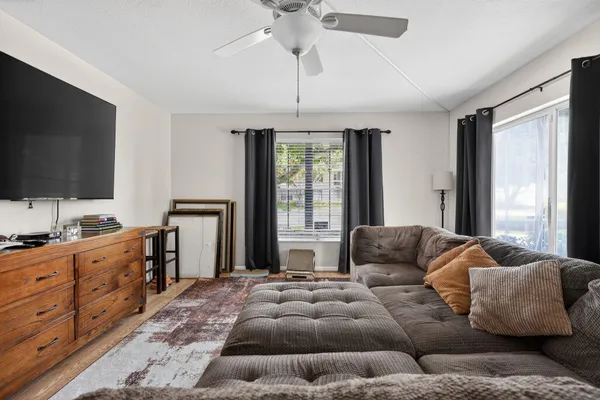 $129,900 | 5510 Tamberlane Circle, Unit 148, Palm Beach Gardens, FL 33418