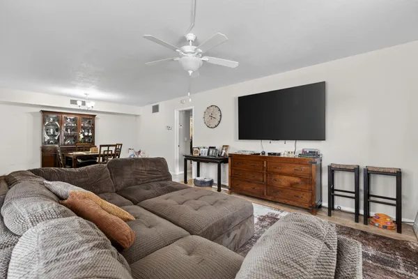 $129,900 | 5510 Tamberlane Circle, Unit 148, Palm Beach Gardens, FL 33418